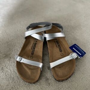 Birkenstock Silver Daloa Strap Sandals new with tag Size EU 39, US 8-8.5 $85